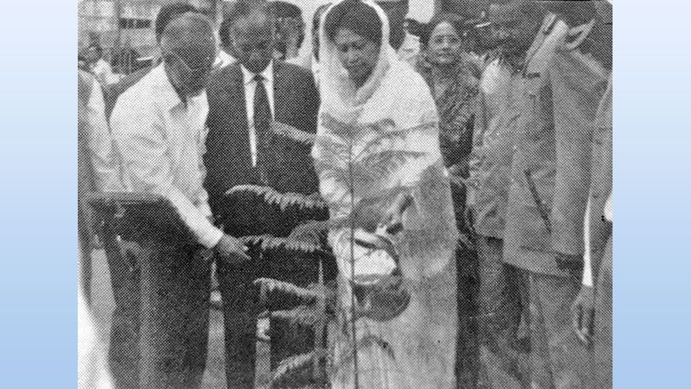 ডিআইজিদের আমলনামায় ‘ক্রিসমাস ট্রি’ কাটার অপবাদ