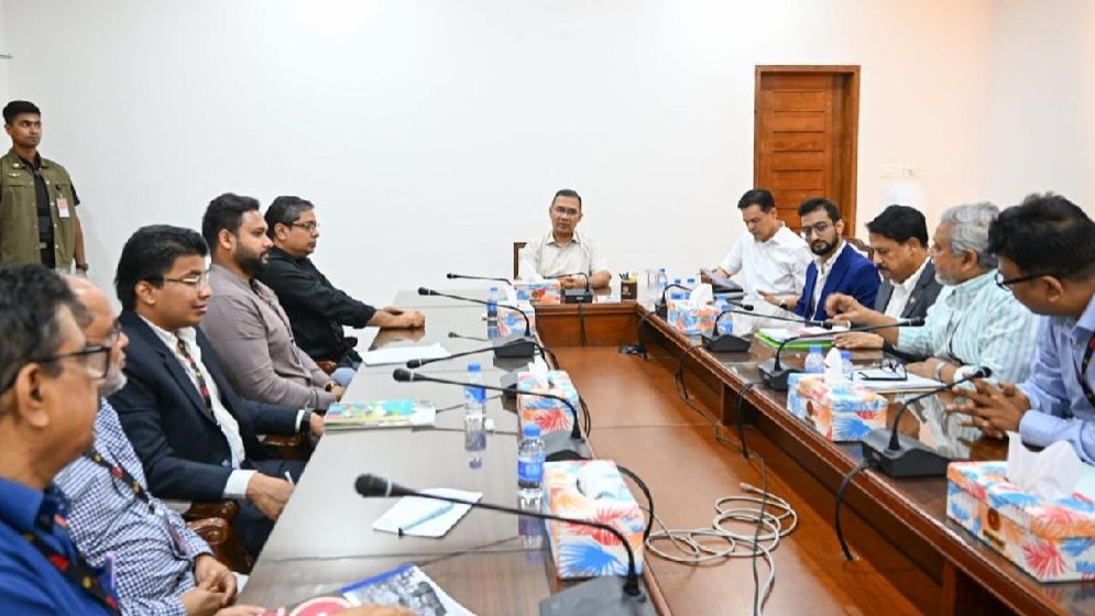 পানি ব্যবস্থাপনা নিয়ে বিশেষজ্ঞদের সঙ্গে প্রধানমন্ত্রীর বৈঠক
