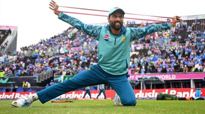 আইপিএল খেলার লোভে বিপাকে আমির