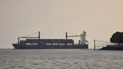 কর্ণফুলী নদীর মোহনায় আটকেপড়া সেই জাহাজ উদ্ধার