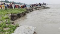 পদ্মার পাড় ধসে শিশু নিখোঁজ