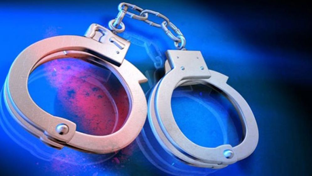 রাজবাড়ীতে র‍্যাবের অভিযানে সাব-মেশিনগান, পিস্তল-গুলিসহ আটক ২