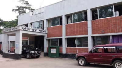 চোরের আঙুল কামড়ে ছিঁড়ে রাখলেন গৃহবধূ