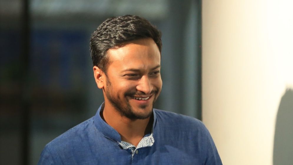 নিরাপত্তার নিশ্চয়তা পেলে দেশে ফিরতে চান সাকিব