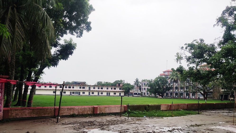 বহালতবিয়তে স্বঘোষিত অধ্যক্ষ, মাউশি চুপ