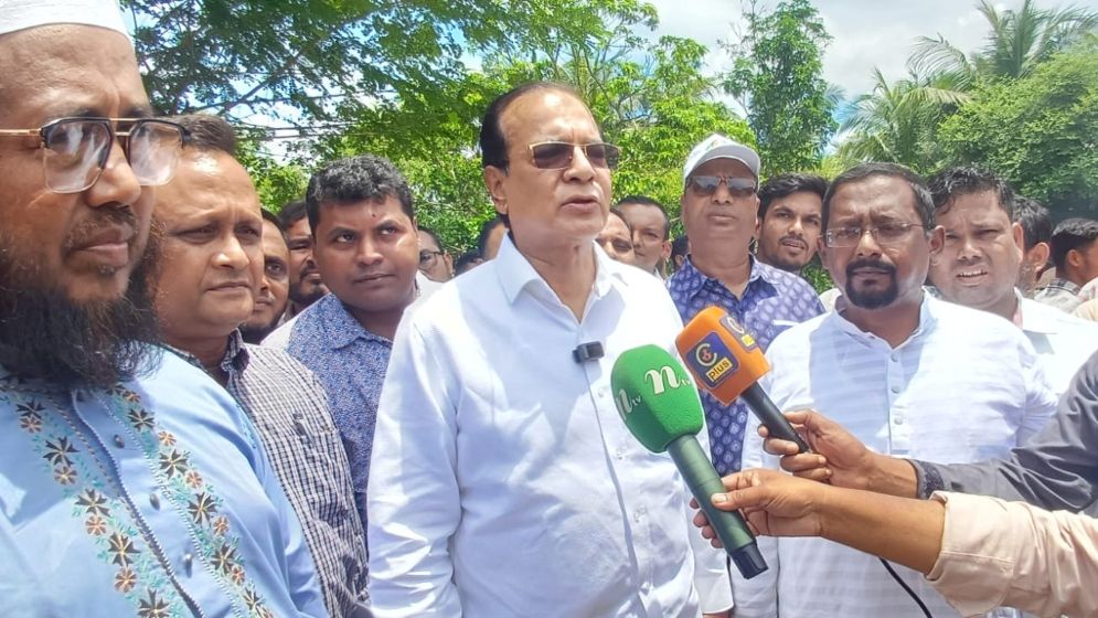 বাঁশখালীকে বন্যামুক্ত করার সব পদক্ষেপ নেওয়া হবে: ত্রাণমন্ত্রী