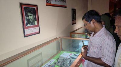 ‘মানুষের বাসায় কাজ করে এই শার্টটাই ওর মা কিনে দিছিল, ওইটা পইরাই ও শহীদ হয়ে গেছে’