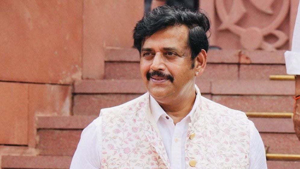 বাবার মারধর সইতে না পেরে ৫০০ রুপি পকেটে ঘর ছাড়েন রবি কিষাণ, এরপর যা হলো…
