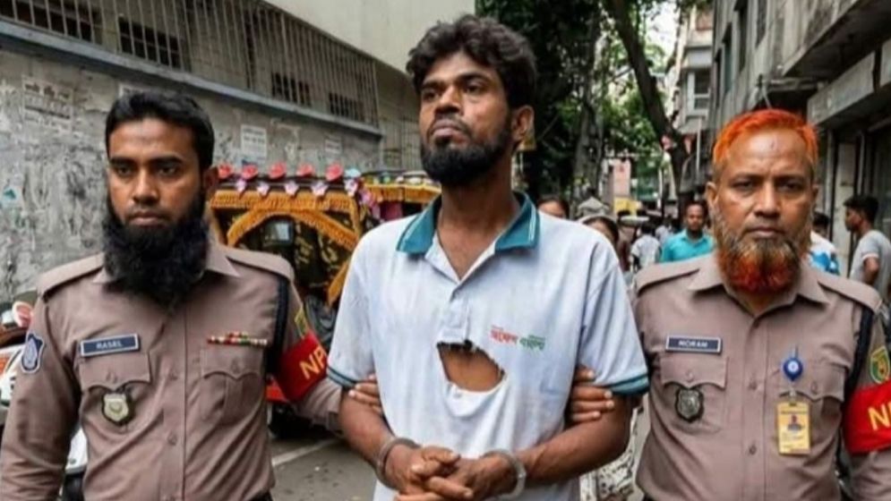 ১০০ টাকায় গরুর মাংস দিয়ে ভাত বিক্রেতা ‘ভাইরাল মিজান’ গ্রেফতার