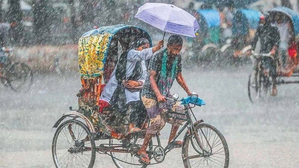 দুপুরের মধ্যে ঢাকায় বৃষ্টির আভাস