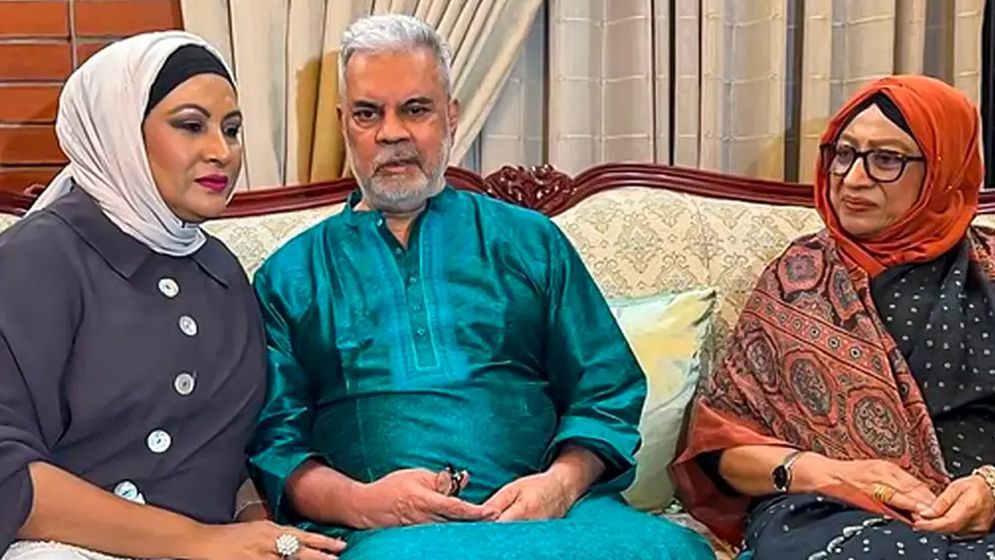 কাঞ্চনের সঙ্গে গলা মেলালেন সুচন্দা-চম্পা