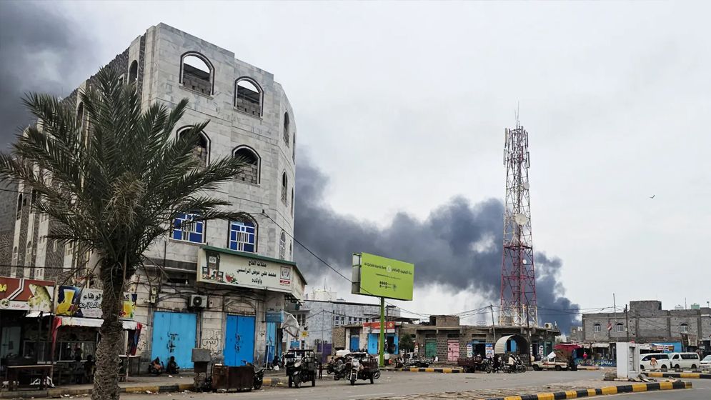 ইয়েমেনে হুথিদের হামলায় নিহত ১১