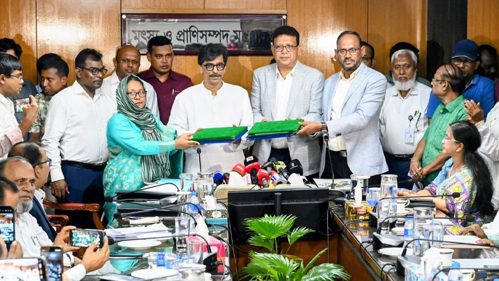 ভ্যাকসিন উৎপাদনের সক্ষমতা বাড়ানো গুরুত্বপূর্ণ: কৃষিমন্ত্রী