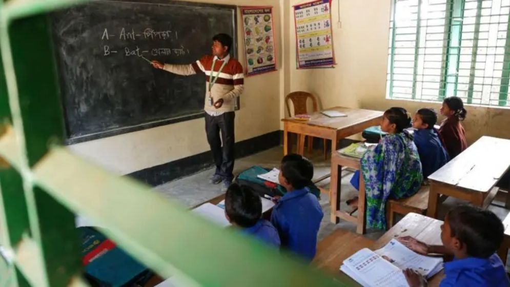 বেসরকারি শিক্ষা প্রতিষ্ঠানে শিক্ষক নিয়োগ নিয়ে ঠিক কী হচ্ছে?