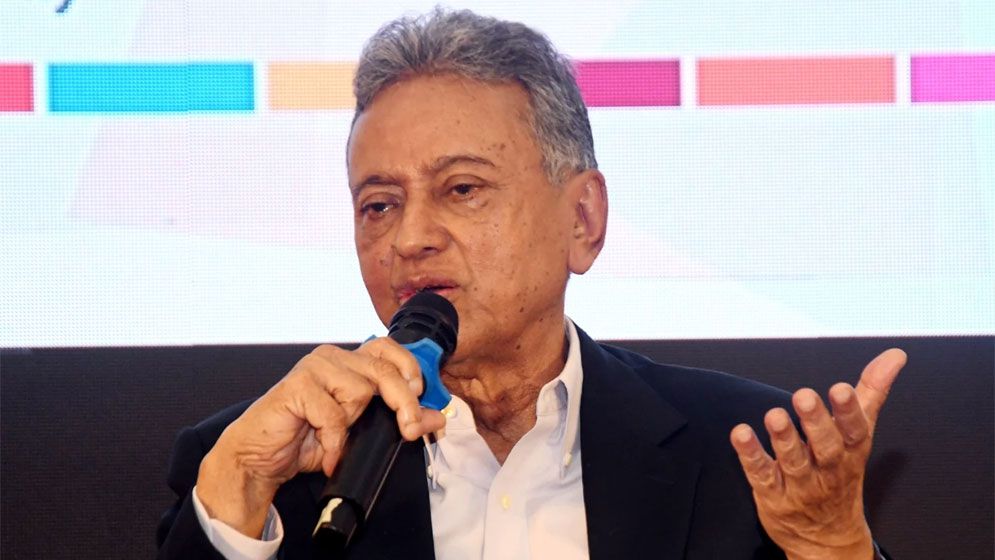 সরকার কোনো ধরনের তথ্য বিভ্রান্তি করবে না: মন্ত্রী আমির খসরু