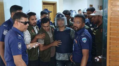 এবার চাঁদাবাজি মামলায় ৫ দিনের রিমান্ডে ডেভিড ইমন