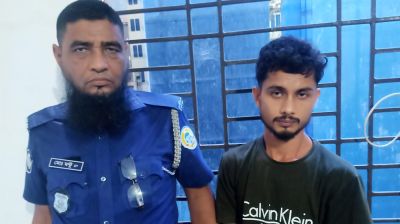 চুরি করতে গিয়ে ছুরিকাঘাতে প্রবাসীর স্ত্রী-মেয়েকে জখম, নিষিদ্ধ ছাত্রলীগ নেতা আটক
