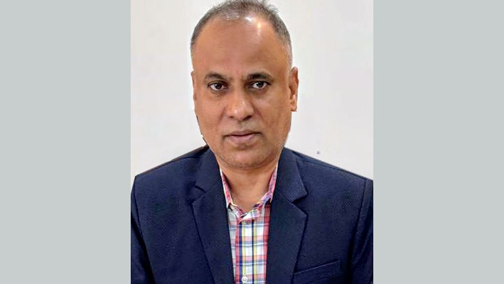 নারী কেলেঙ্কারিতে জড়িত সেই টাইপিস্ট করেছেন একাধিক বিয়ে