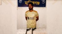 অস্ত্র দিয়ে অন্যকে ফাঁসাতে গিয়ে ফেঁসে গেলেন নিজেরাই