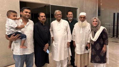 ৬৩ বছরের দীর্ঘ বন্ধুত্ব, মির্জা ফখরুলকে নিয়ে আবেগঘন পোস্ট মনিরুল হকের