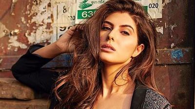 বিগ বস নয়, এলনাজের দৃষ্টি এখন হলিউডে