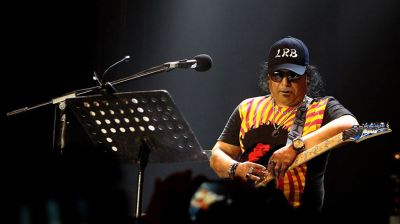 ৬০০ টাকা নিয়ে ঢাকায় এসে কিংবদন্তি, আইয়ুব বাচ্চুর জন্মদিন আজ