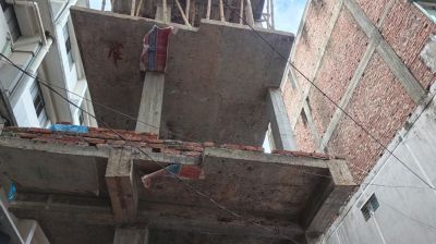 রাজউকের নিষেধাজ্ঞার পরও কেরানীগঞ্জে চলছে ঝুঁকিপূর্ণ নির্মাণকাজ