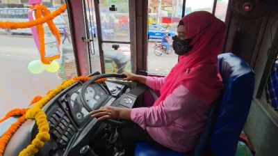 চট্টগ্রামে দুই বাস নিয়ে শুরু ‘মহিলা বাস সার্ভিস’