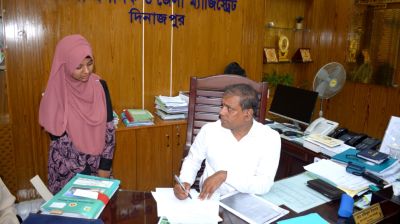 জেলা প্রশাসকের কাছে পড়ালেখা করা সাদিয়া পেল জিপিএ-৫