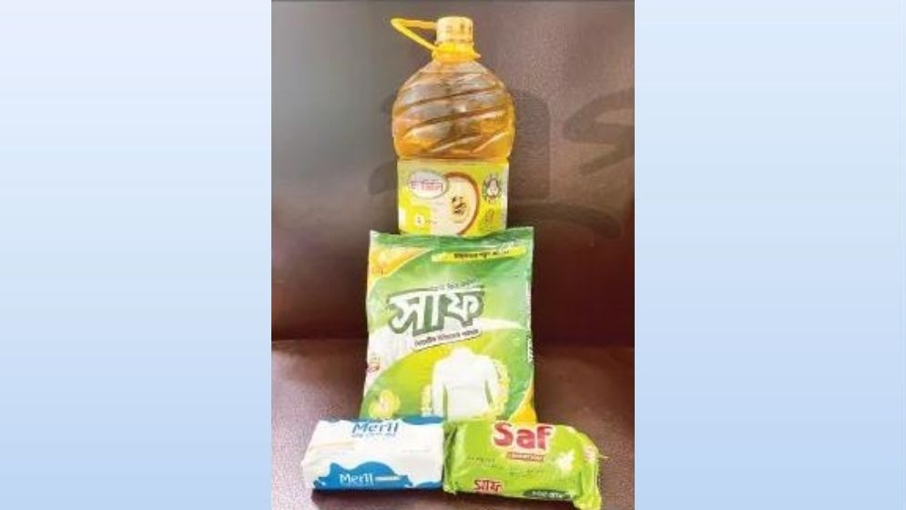 নিম্নমানের পণ্য কিনতে বাধ্য করছে টিসিবি