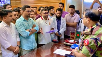রামেকে অ্যাম্বুলেন্স সিন্ডিকেটের দৌরাত্ম্য বন্ধের দাবি ছাত্রদলের