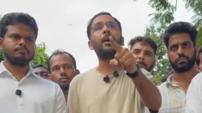 হুমকি ও প্রশাসনিক চাপে কলকাতায় ককরোচ জনতা পার্টির সভা বাতিল
