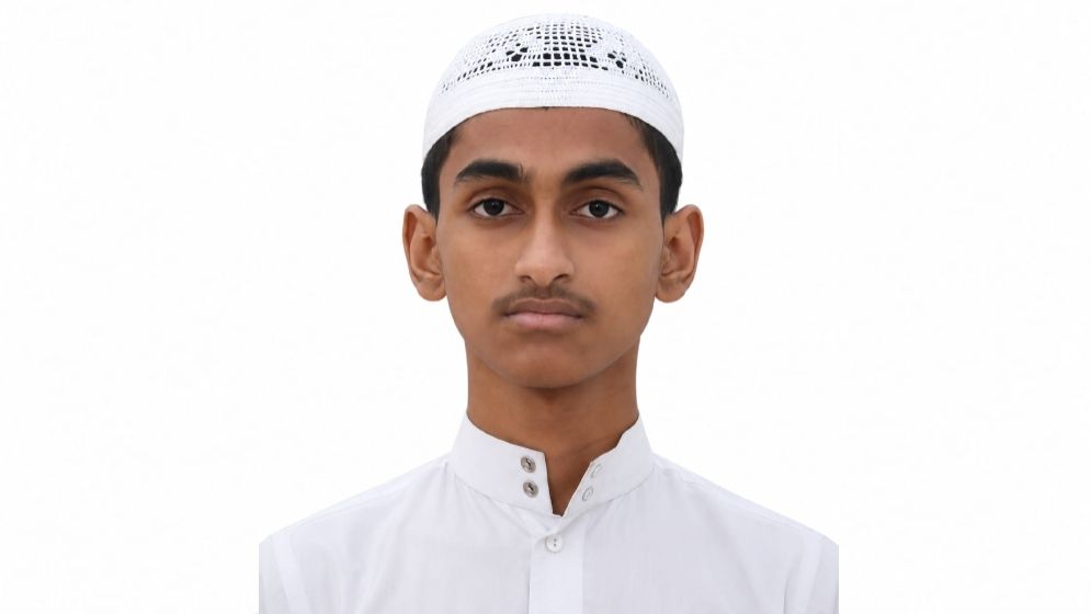 কুরআন প্রতিযোগিতার বিশ্বমঞ্চে প্রথম বাংলাদেশি জাকারিয়া, আনন্দে মাতোয়ারা তার গ্রাম