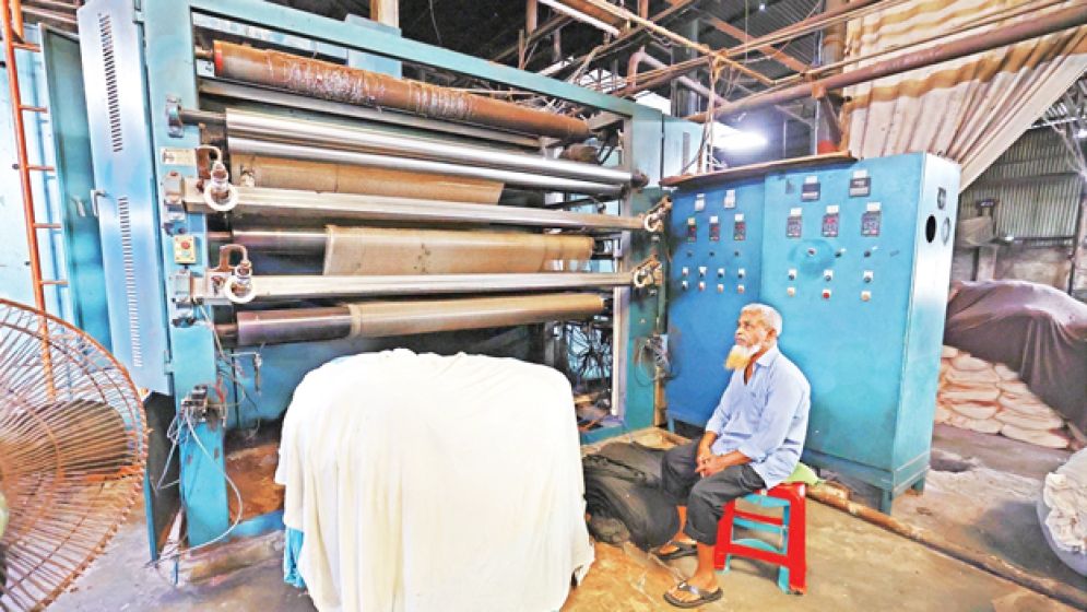 বিকল্প থাকার পরও শিল্পের গ্যাস বিদ্যুতে কেন