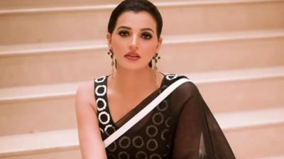 নারীদের আত্মবিশ্বাসী হওয়ার আহ্বান বর্ষার