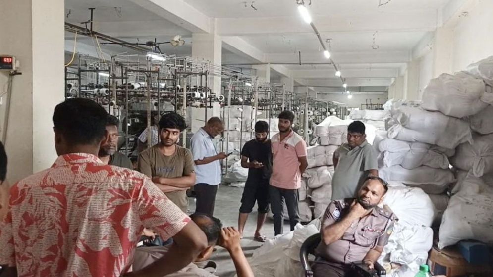 গাজীপুরে নিটিং কারখানায় ডাকাতি, সুতা লুট