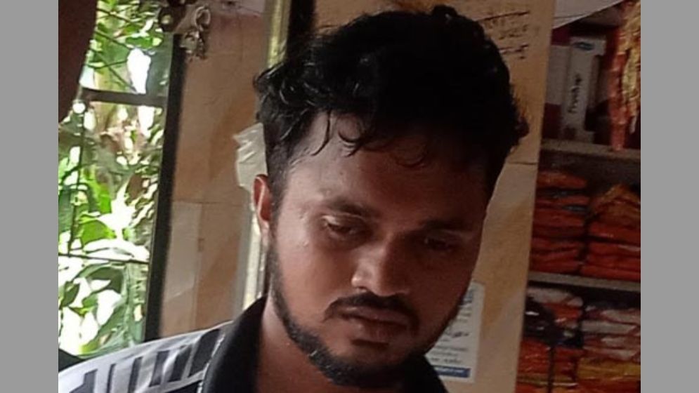 স্কুলছাত্রীকে ধর্ষণচেষ্টার অভিযোগে যুবক আটক
