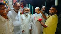 ড. মঈন খান মন্ত্রী হওয়ায় মিষ্টি বিতরণ