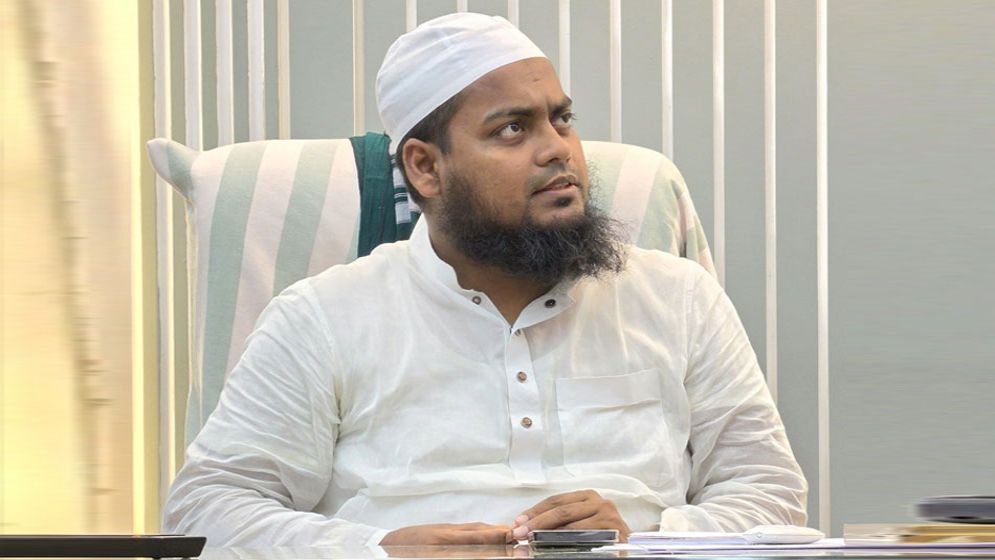 ৯ বিয়ে ও পরকীয়ার অভিযোগ, মুখ খুললেন ইসলামি বক্তা মিছবাহ