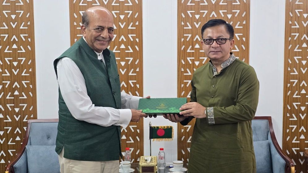 সুতা আমদানির ওপর নিষেধাজ্ঞা প্রত্যাহার ও সীমান্ত হাট চালুর উদ্যোগ