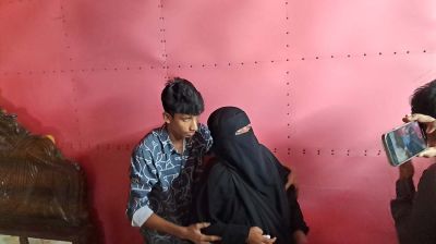 নুসরাত হত্যা মামলার রায়ে মায়ের সন্তোষ প্রকাশ, পরিবারের নিরাপত্তা দাবি