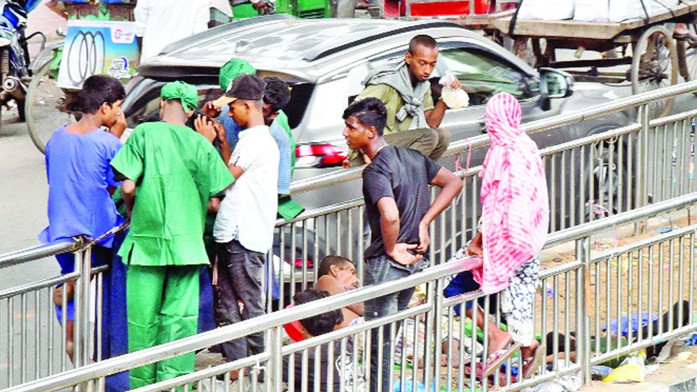 মেট্রোর নিচে অপরাধীর আস্তানা