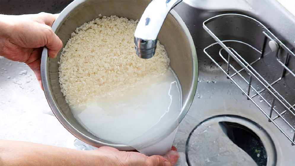 ঠিক কত বার চাল ধোয়া উচিত?