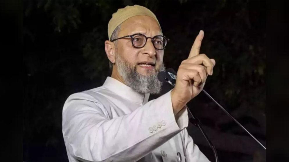 মেয়েরা মাথায় হিজাব পরে, মনে নয়: হিজাব বিতর্কে ওয়েইসি