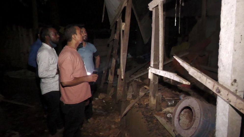মাদারীপুরে পরিত্যক্ত ঘরে হাতবোমা বিস্ফোরণ