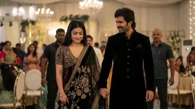 চোট কাটিয়ে বিজয়ের সঙ্গে প্রকাশ্যে রাশমিকা, পরনে ৯০ হাজার রুপির অনারকলি