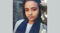 রেলগেট এলাকায় ঘোরাফেরা, ট্রেন আসতেই ঝাঁপ