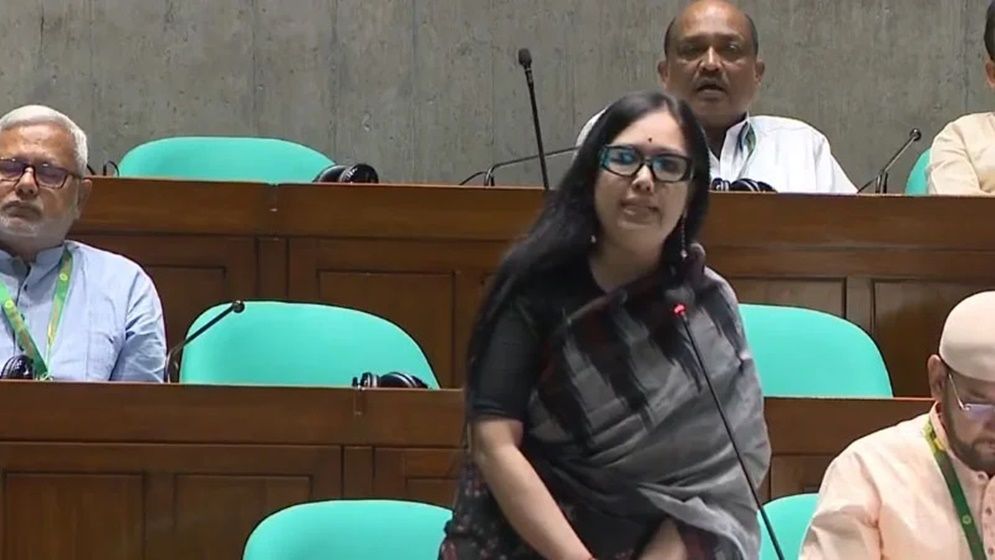 দেশজুড়ে বিদ্যুৎ-গ্যাসের হাহাকার, মূল্যস্ফীতির কারণে চরম অস্বস্তিতে মানুষ