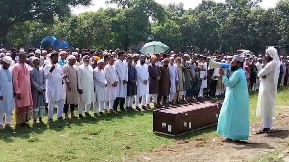 সৌদি আরবে অগ্নিকাণ্ডে নিহত নাটোরের রবিউলের দাফন সম্পন্ন