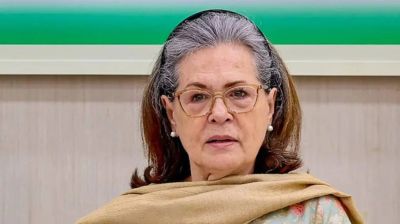 কেন প্রধানমন্ত্রীর পদ নেননি, সোনিয়া গান্ধীর আত্মজীবনীতে উঠে আসছে সেই গল্প